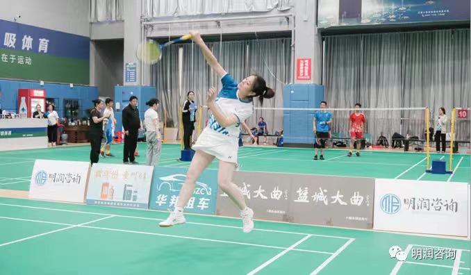 金秋十月，丹桂飄香，羽球飛揚(yáng)，喜迎二十大！